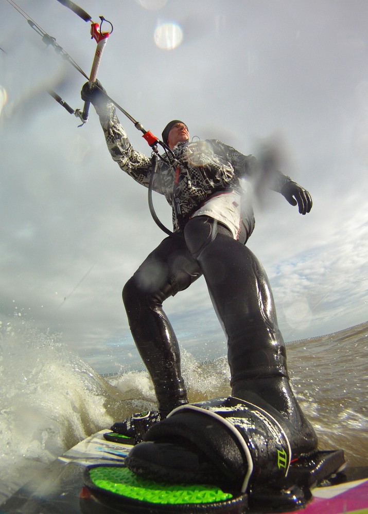 Winter kitesurf at East Beach